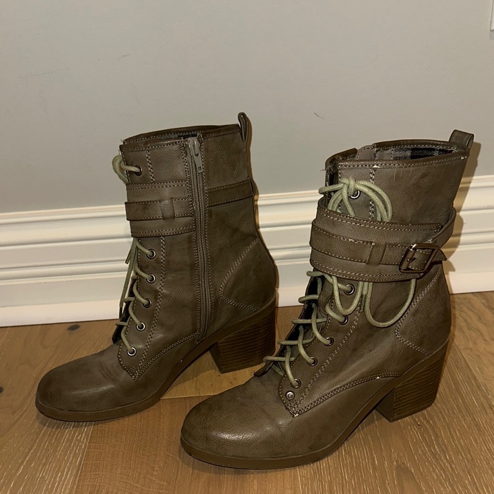 Women's Olive Lace-Up Ankle Boots